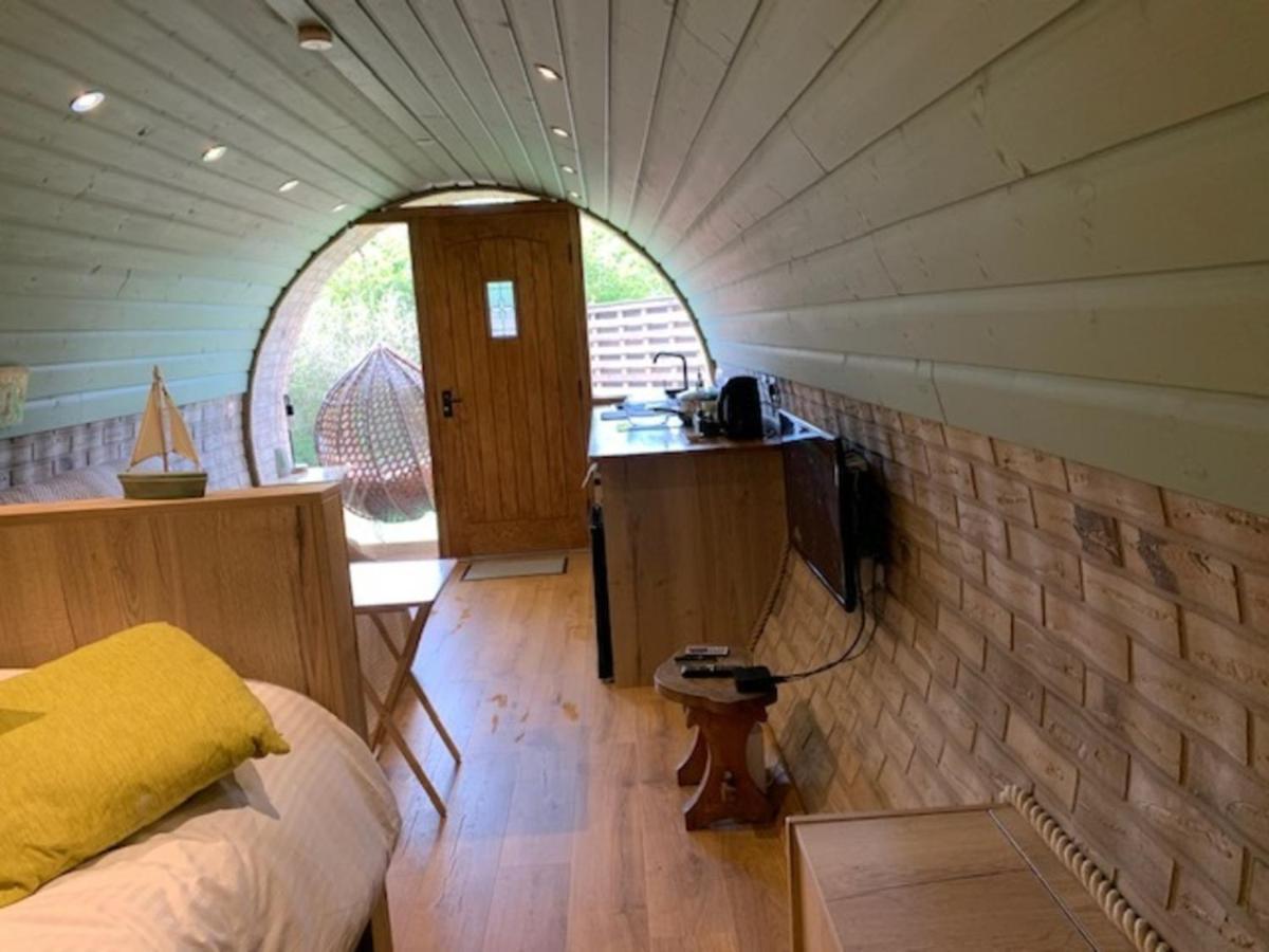 Romantic Escape Luxury Hobbit House With Hot Tub! 希尔内斯 外观 照片