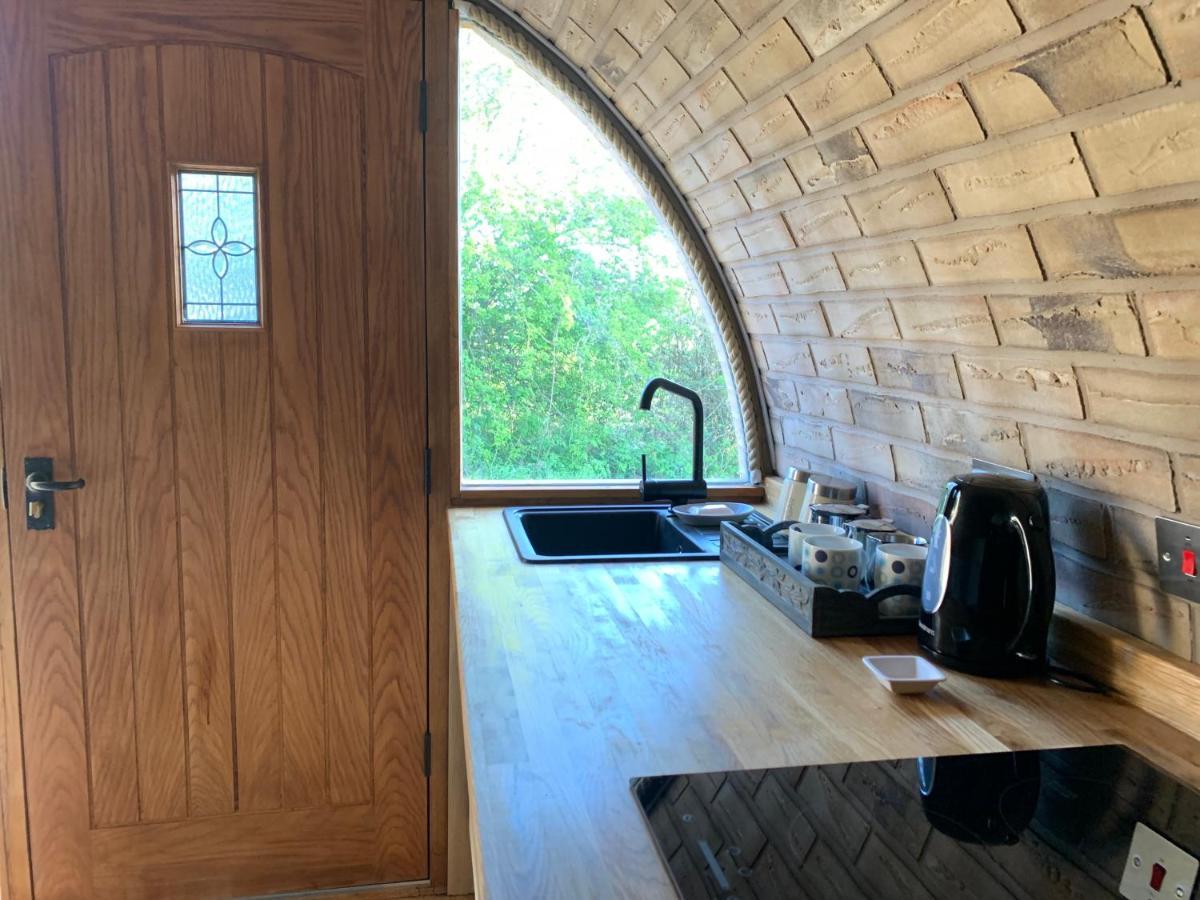 Romantic Escape Luxury Hobbit House With Hot Tub! 希尔内斯 外观 照片