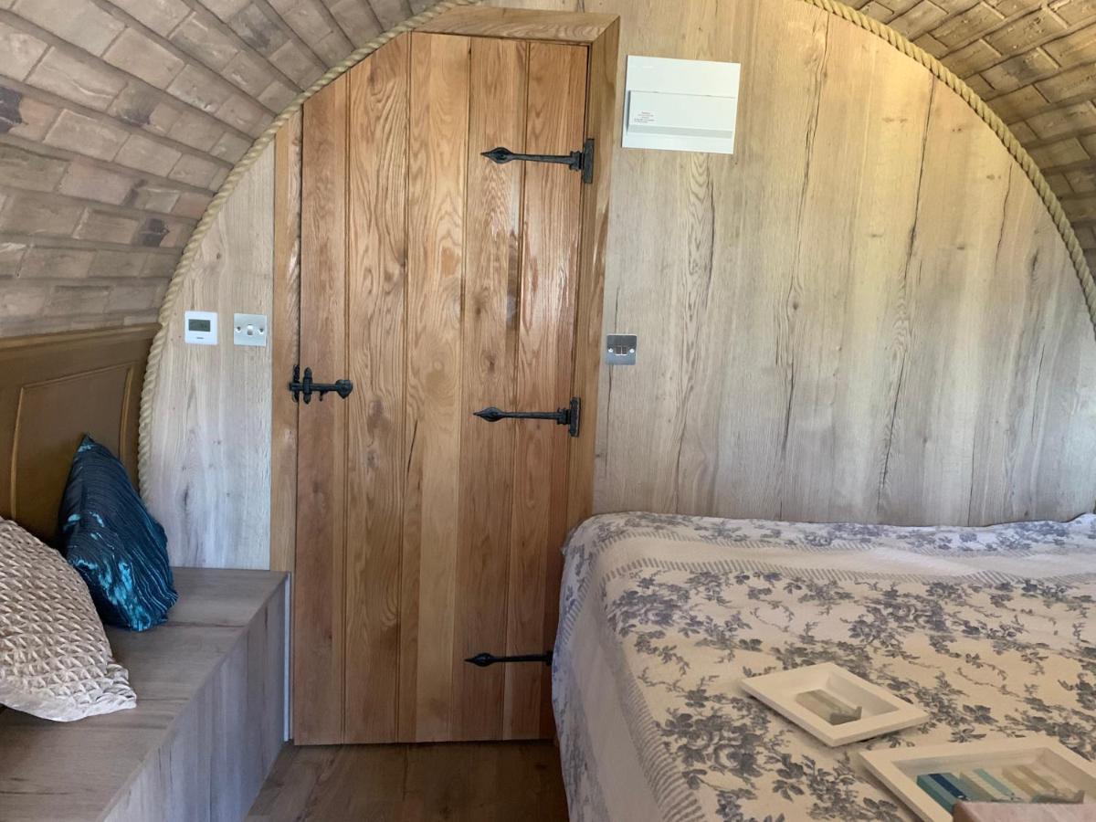 Romantic Escape Luxury Hobbit House With Hot Tub! 希尔内斯 外观 照片